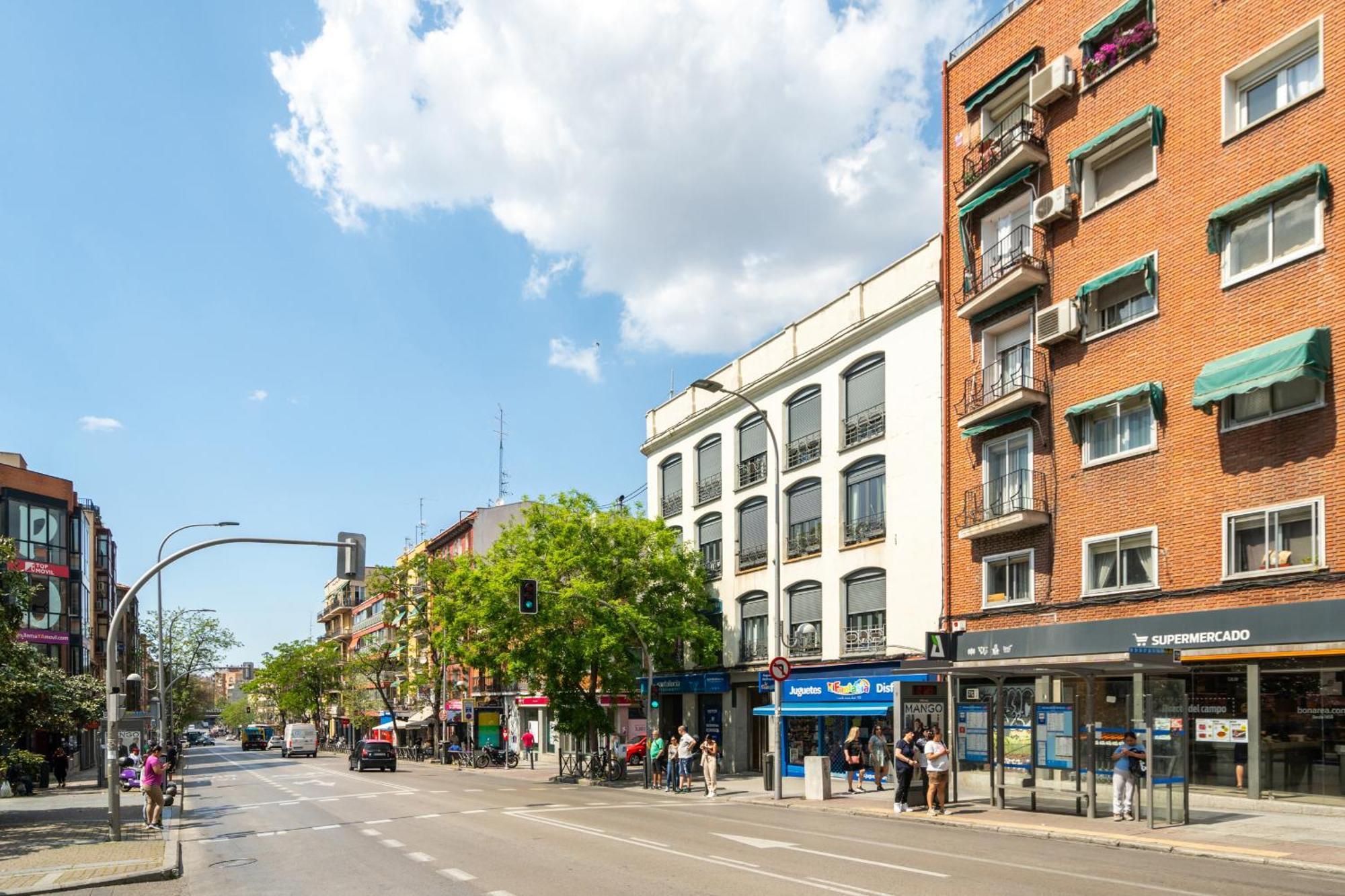 Apartamento En La Avenida De La Albufera Alquiler Temporal Madrid Exterior photo